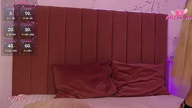 Snapshot of PinkySparks chatting on 23, 10, 2025 PinkySparks online show from 23, 10, 2025