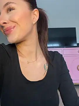 Mia-Minou online show from 10, 2, 2026