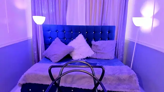 Snapshot of hallsredd chatting on 5, 12, 2024 hallsredd online show from 5, 12, 2024