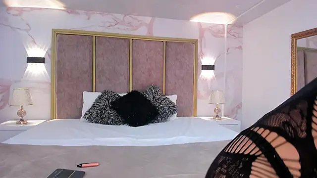 MadelineJones online show from 12, 3, 2025