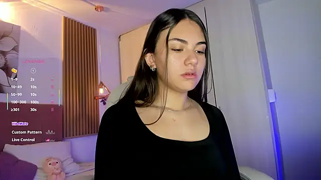 Snapshot of mia_nevaeh chatting on 4, 6, 2026 mia nevaeh online show from 4, 6, 2026