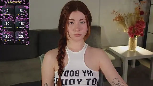 Freckle Diyana online show from 4, 12, 2025