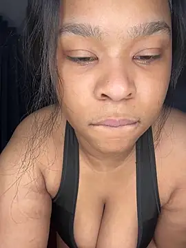 Snapshot of MissAriisback chatting on 11, 9, 2025 MissAriisback online show from 11, 9, 2025