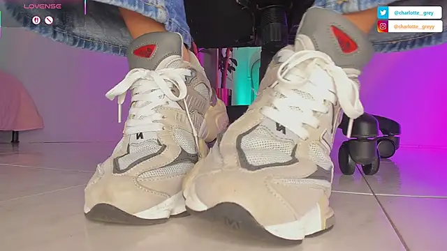 charlotte  grey online show from 8, 9, 2025