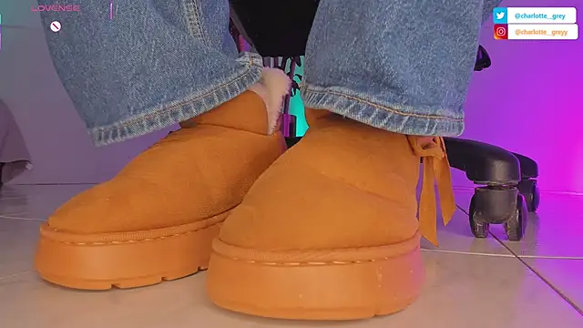 charlotte  grey online show from 26, 9, 2025