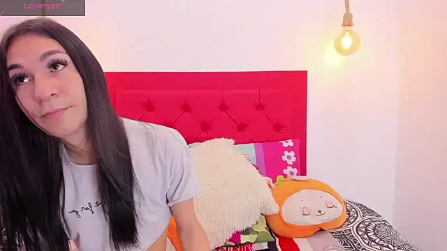 Mia thompson 19 online show from 22, 2, 2025