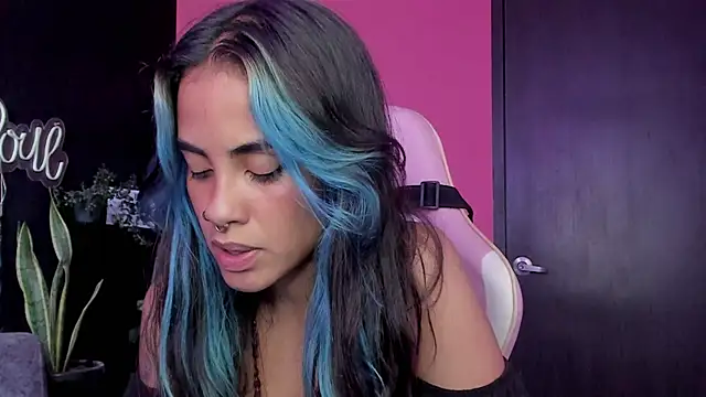 Juanadearco5 online show from 16, 12, 2025