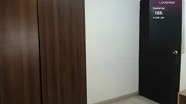 Snapshot of lanna_1878 chatting on 2, 10, 2025 lanna 1878 online show from 2, 10, 2025