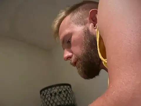 Snapshot of W1LBURN chatting on 12, 4, 2026 W1LBURN online show from 12, 4, 2026