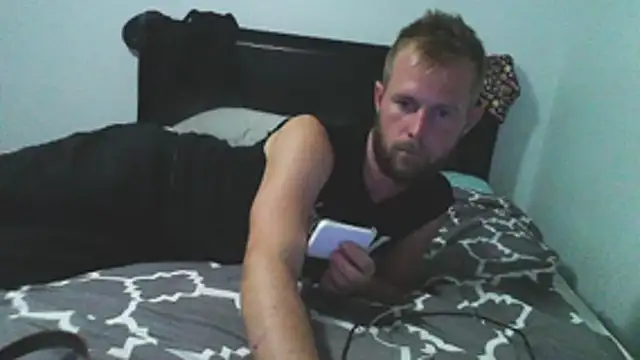 Snapshot of W1LBURN chatting on 27, 4, 2026 W1LBURN online show from 27, 4, 2026