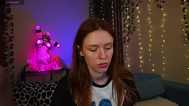  SweetFox  online show from 16, 11, 2025