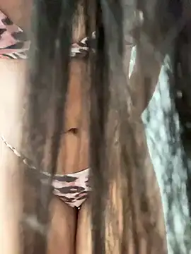 Snapshot of Pinkhotbaby chatting on 27, 2, 2025 Pinkhotbaby online show from 27, 2, 2025