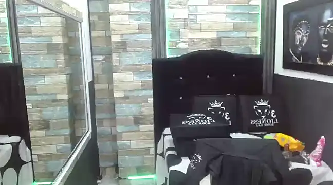 chicholina bigtits online show from 18, 2, 2025