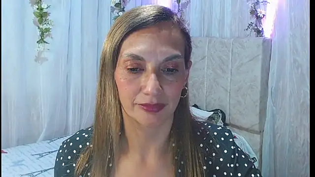 italagomez  online show from 20, 3, 2025