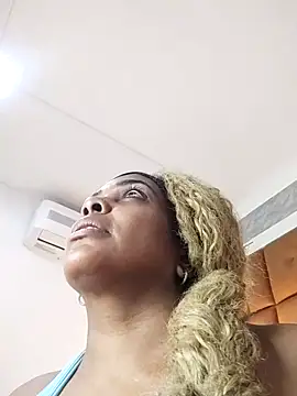 ELLA KELLY online show from 18, 12, 2025