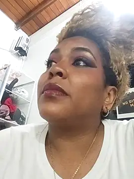 ELLA KELLY online show from 7, 2, 2026