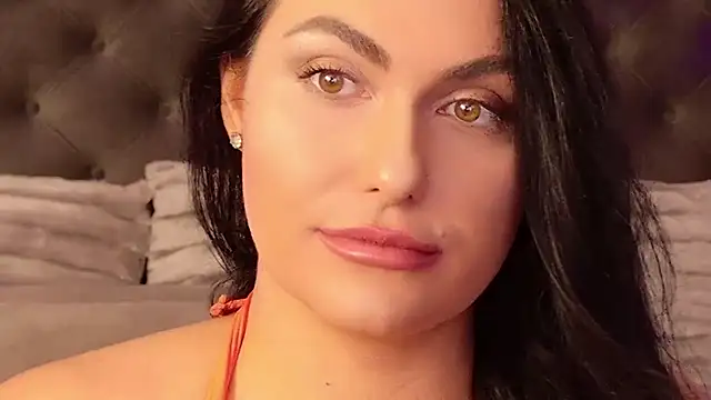 Snapshot of KrisNoir chatting on 10, 9, 2025 KrisNoir online show from 10, 9, 2025