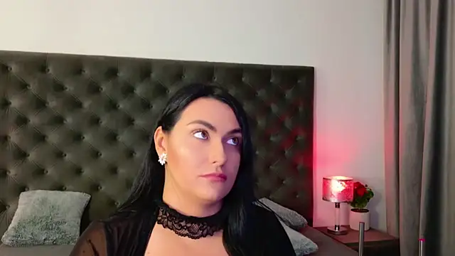 Snapshot of KrisNoir chatting on 12, 10, 2025 KrisNoir online show from 12, 10, 2025