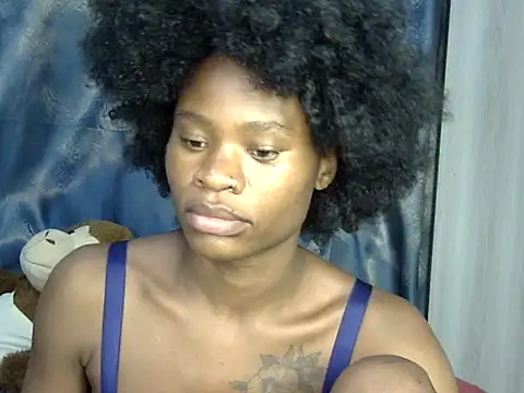 Snapshot of sweetblackbeauty001 chatting on 17, 6, 2026 sweetblackbeauty001 online show from 17, 6, 2026
