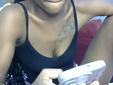 Snapshot of sweetblackbeauty001 chatting on 10, 7, 2026 sweetblackbeauty001 online show from 10, 7, 2026