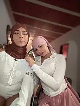 Snapshot of lalilamassu1 chatting on 18, 4, 2026 lalilamassu1 online show from 18, 4, 2026