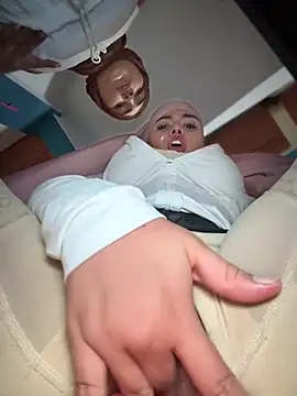 Snapshot of lalilamassu1 chatting on 18, 4, 2026 lalilamassu1 online show from 18, 4, 2026