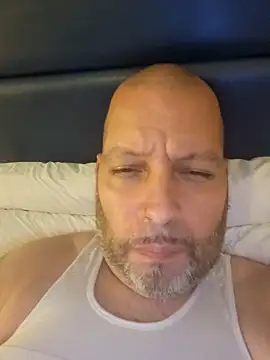 Just2much online show from 30, 4, 2026