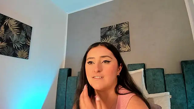 Snapshot of Kathia_Morelli chatting on 7, 5, 2026 Kathia Morelli online show from 7, 5, 2026