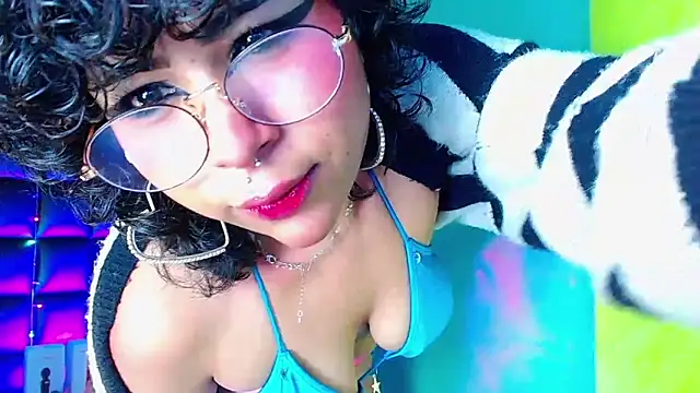 Snapshot of kuromi69 chatting on 17, 1, 2025 kuromi69 online show from 17, 1, 2025