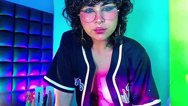 Snapshot of kuromi69 chatting on 5, 2, 2025 kuromi69 online show from 5, 2, 2025