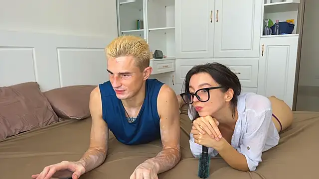 Snapshot of Morning_Stars chatting on 14, 12, 2025 Morning Stars online show from 14, 12, 2025