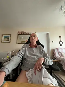 Snapshot of cutaboverest chatting on 29, 3, 2026 cutaboverest online show from 29, 3, 2026