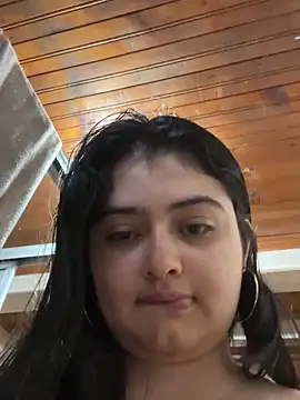 Stephania 18 online show from 3, 3, 2025