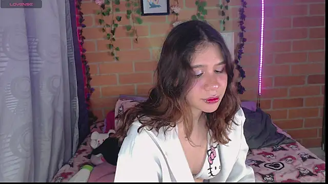 Snapshot of candypaint_7u7 chatting on 11, 10, 2025 candypaint 7u7 online show from 11, 10, 2025