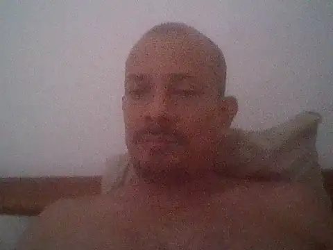 Snapshot of snoppie chatting on 9, 10, 2025 snoppie online show from 9, 10, 2025