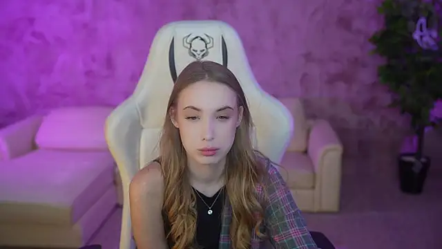 Linda054 online show from 9, 2, 2025