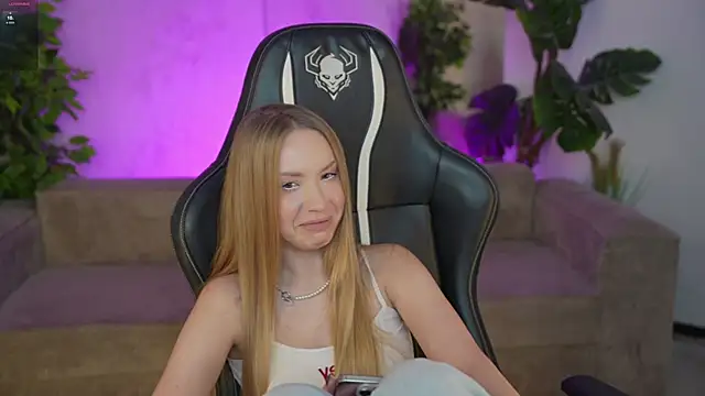 Linda054 online show from 26, 9, 2025