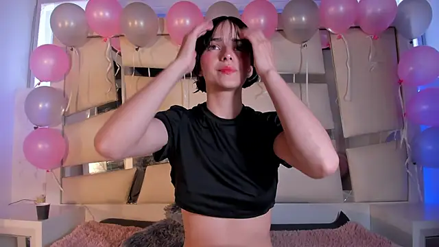 Snapshot of chrystal_js chatting on 23, 10, 2025 chrystal js online show from 23, 10, 2025