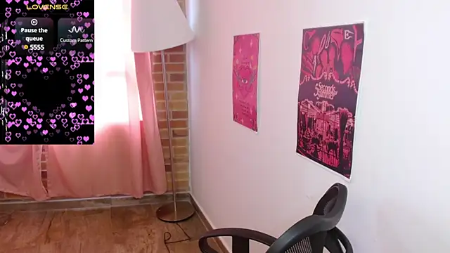 Snapshot of emitaa17228o chatting on 5, 3, 2025 emitaa17228o online show from 5, 3, 2025