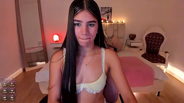 Snapshot of Sophia_rincon chatting on 15, 9, 2025 Sophia rincon online show from 15, 9, 2025