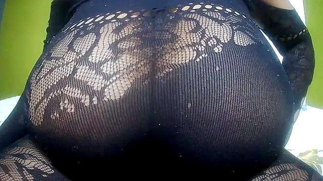 Queenboobs61 online show from 15, 4, 2026
