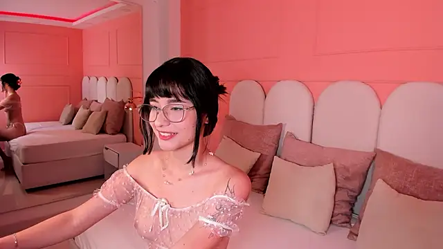 Snapshot of emilly_williams_ chatting on 2, 1, 2025 emilly williams online show from 2, 1, 2025