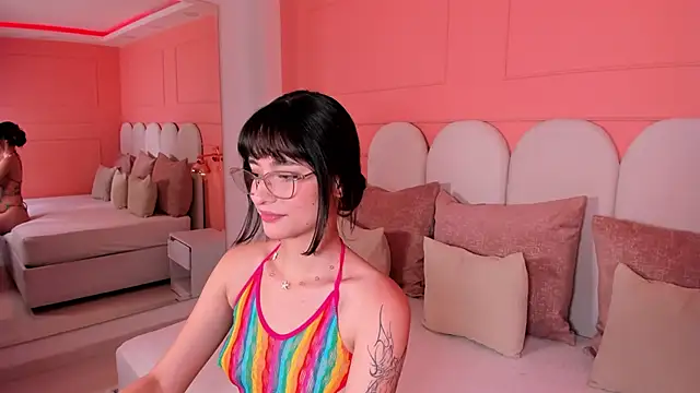 Snapshot of emilly_williams_ chatting on 21, 1, 2025 emilly williams online show from 21, 1, 2025