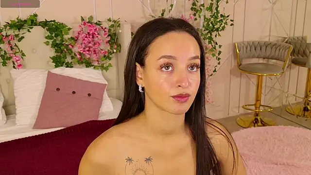 Lolly Neal online show from 17, 9, 2025