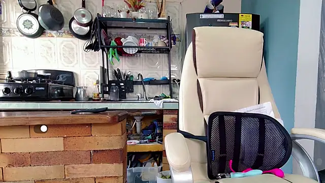 yanella fire online show from 14, 2, 2025