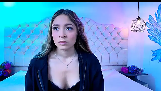 Victoria Adams14 online show from 15, 2, 2025