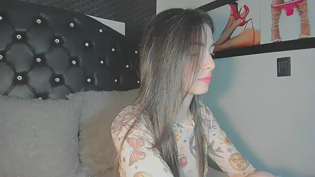 Snapshot of diana_queen_ chatting on 16, 4, 2026 diana queen online show from 16, 4, 2026