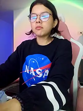 azumiichan online show from 16, 10, 2025