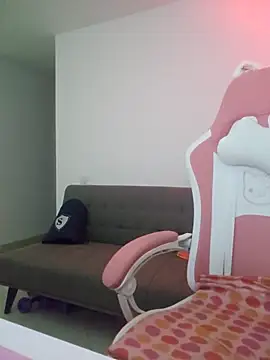 Snapshot of azumiichan chatting on 10, 4, 2026 azumiichan online show from 10, 4, 2026