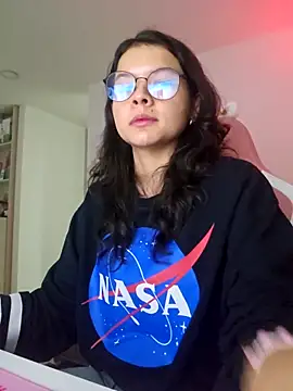 Snapshot of azumiichan chatting on 14, 4, 2026 azumiichan online show from 14, 4, 2026